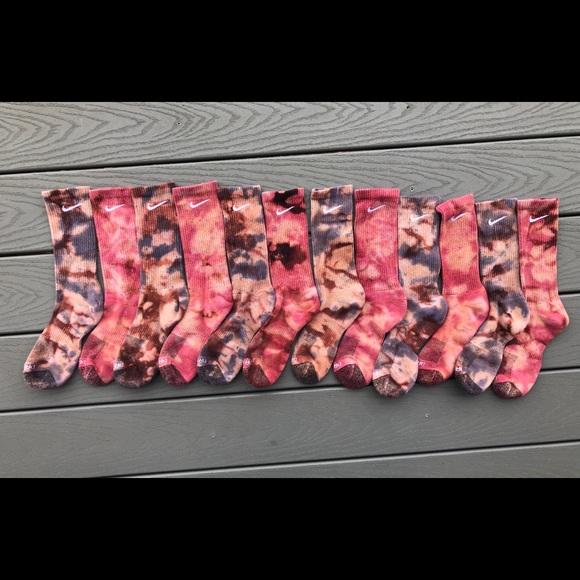 2 Pairs of Reverse Dyed Nike Socks - Picture 2 of 3